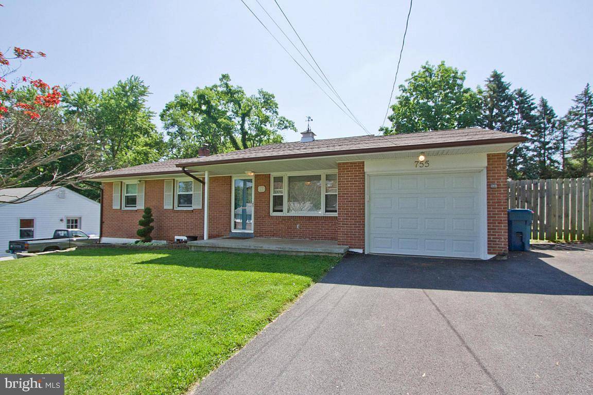 Lancaster, PA 17601,755 HUNTINGTON PL