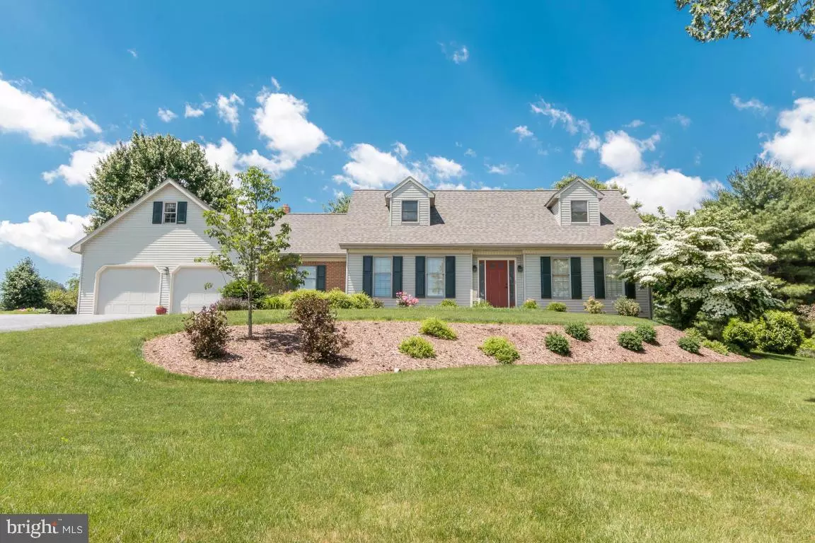 Lititz, PA 17543,2 STRAWBERRY LN