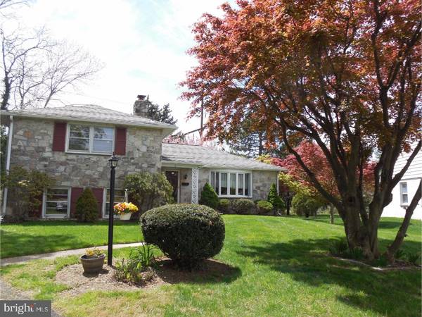 2 RECH AVE, Oreland, PA 19075