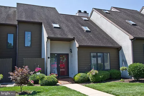 Denver, PA 17517,32 HAWK VALLEY LN