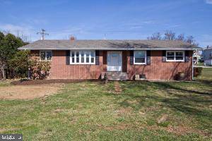 90 E FORRY AVE, Hellam, PA 17406