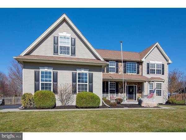 57 LYNROSE CIR, Schwenksville, PA 19473