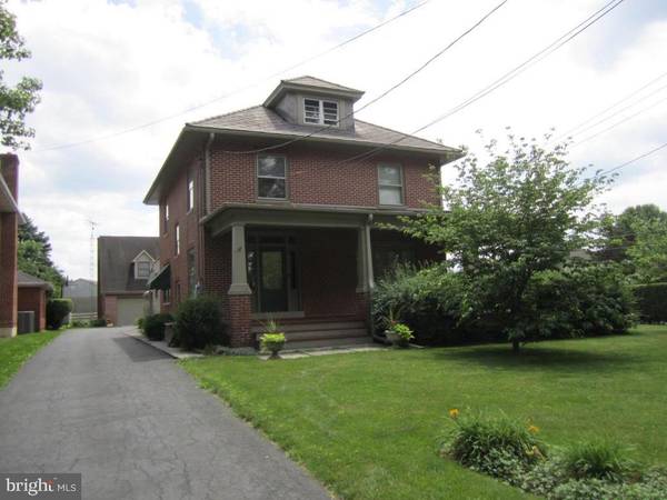 432 W ORANGE ST, Lititz, PA 17543