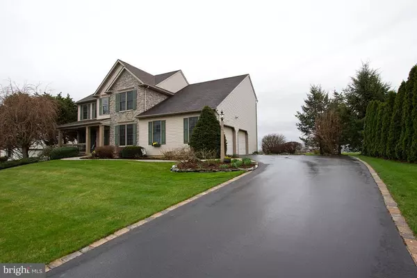 Lancaster, PA 17602,104 COUNTRY MEADOWS DR