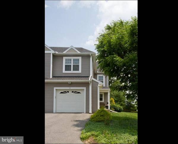 48 HARVEST RD #15, Lancaster, PA 17602