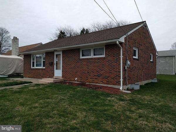 833 RIDGE AVE, Columbia, PA 17512