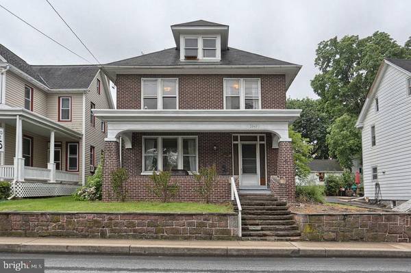 2040 MAIN ST, Lititz, PA 17543