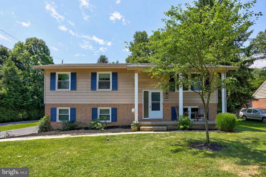 12 W BRANDT BLVD, Salunga, PA 17538