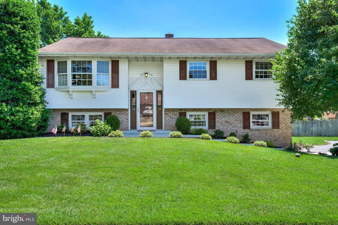 Lancaster, PA 17601,454 PHILMONT DR