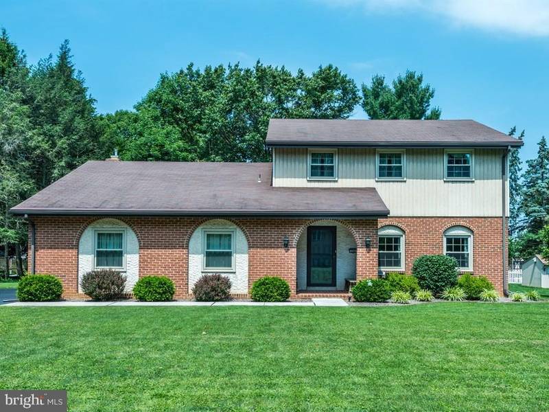 768 EASTSIDE DR, Landisville, PA 17538