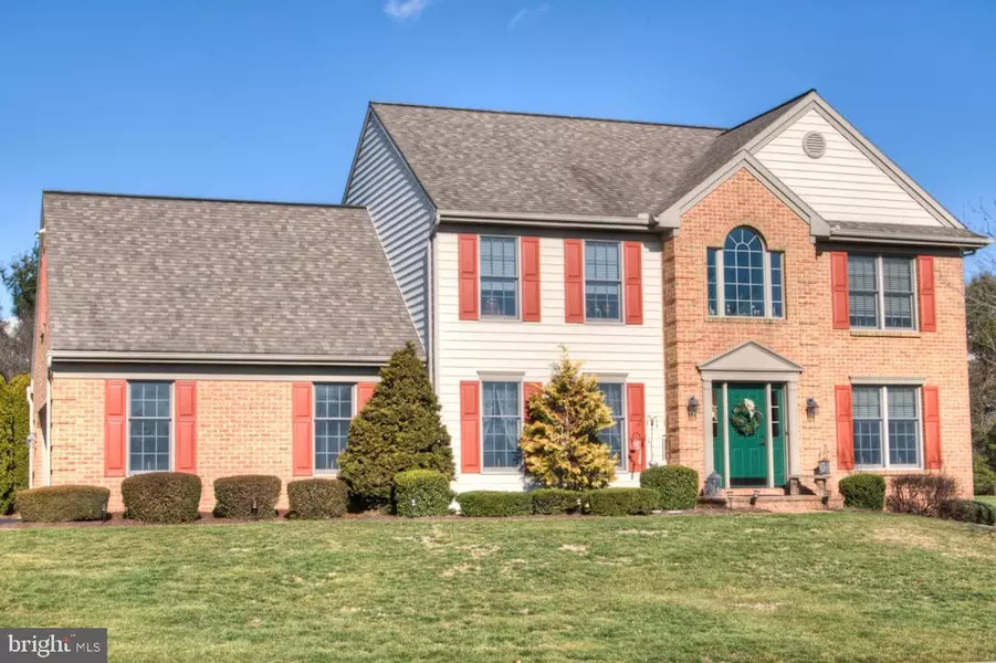 130 CANTERBURY TURN, Lancaster, PA 17601