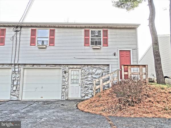 1591 N READING RD, Stevens, PA 17578