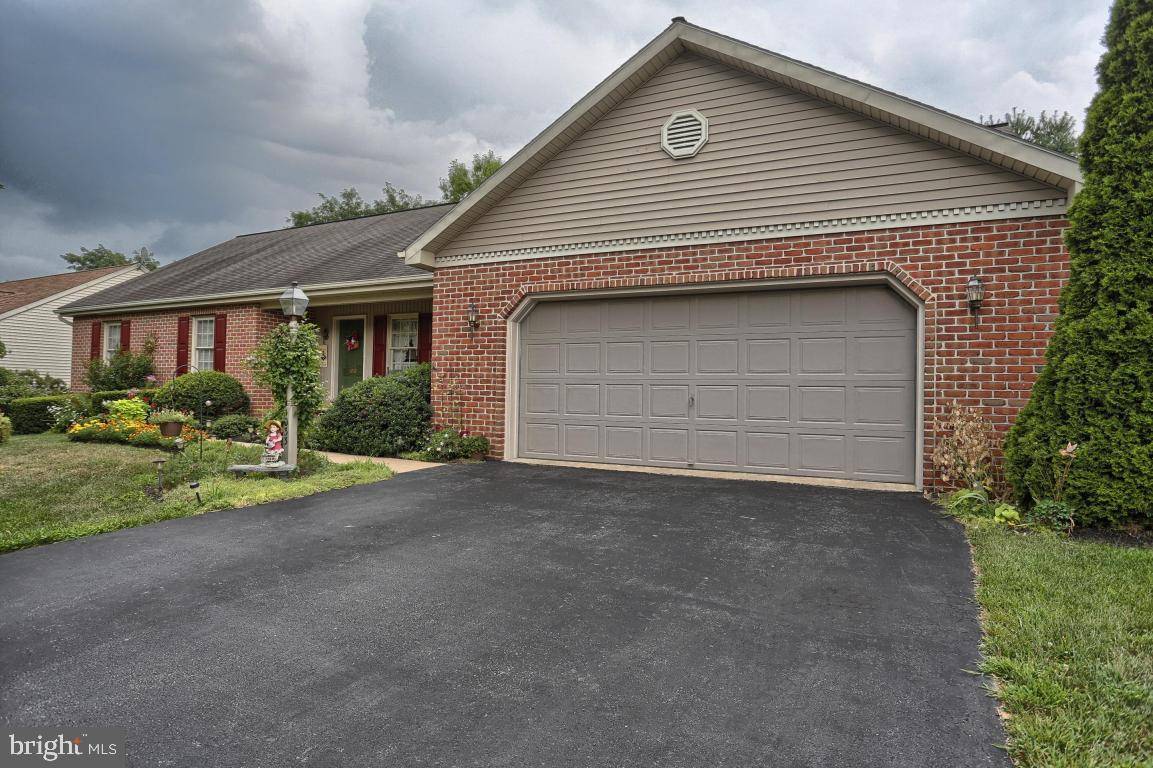 Lancaster, PA 17601,1033 HUNSICKER RD