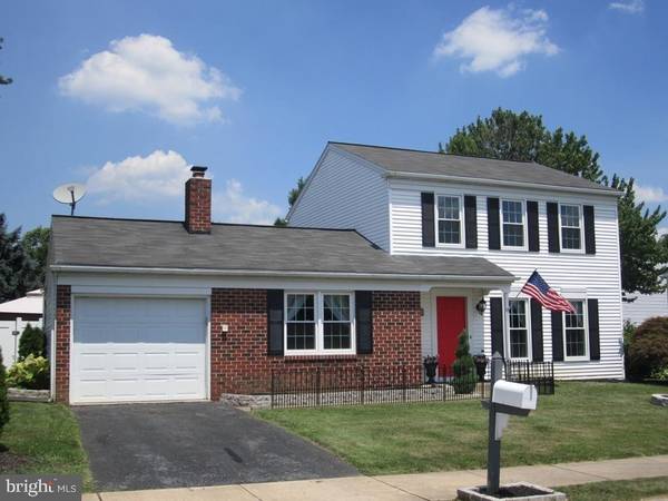 111 ARROWHEAD DR, Lititz, PA 17543