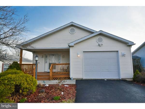 2 DOVE LN, Royersford, PA 19468