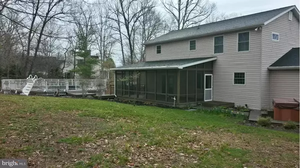 Ridgeley, WV 26753,859 LAKEWOOD DR N