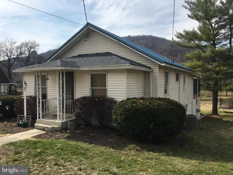 5858 FRANKFORT RD, RT 28, Ridgeley, WV 26753