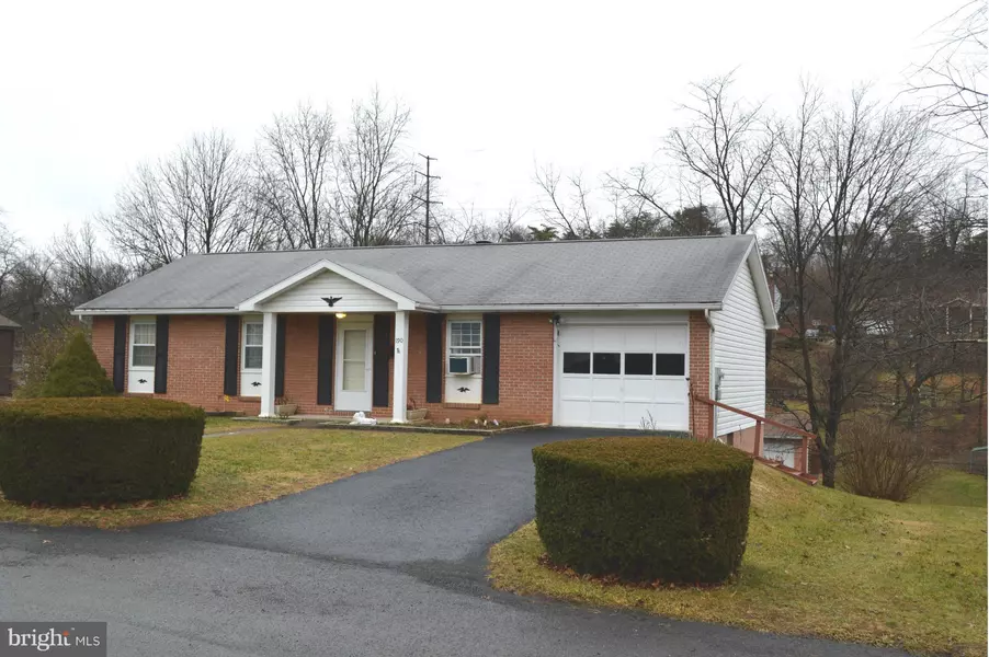 190 KNOBLEY ESTATES DR, Ridgeley, WV 26753