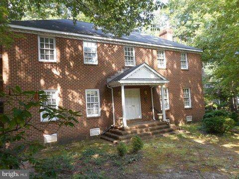 319 WOODLAND DR, Newport News, VA 23606