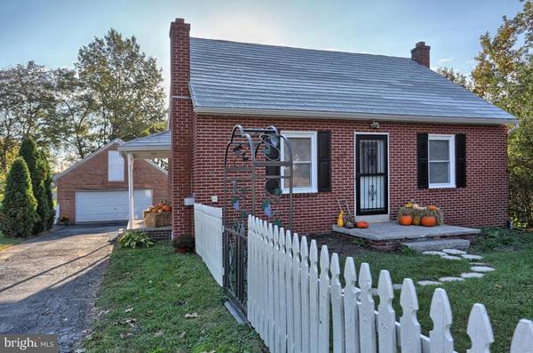 825 N HANOVER ST, Elizabethtown, PA 17022