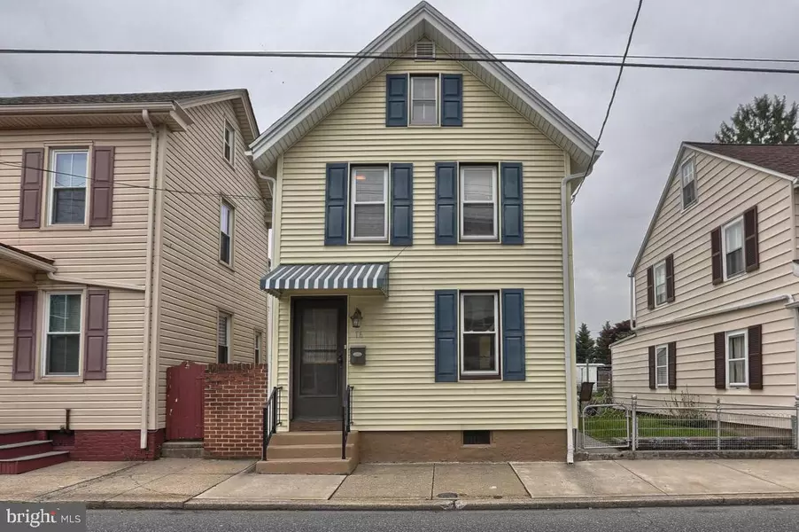 16 W GRAMBY ST, Manheim, PA 17545