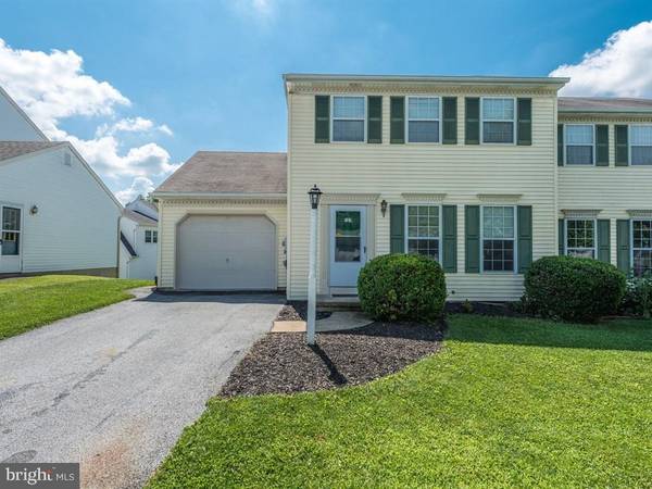 107 MEADOWCROFT DR, Lancaster Twp, PA 17603