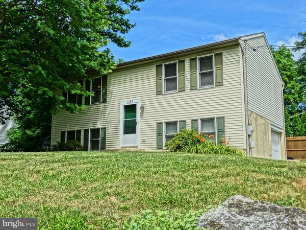 1468 N READING RD, Stevens, PA 17578