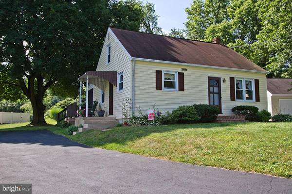 53 VILLAGE DR, Mountville, PA 17554