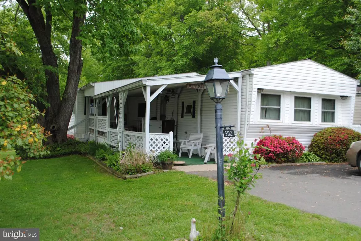 New Providence, PA 17560,302 POPLAR LN