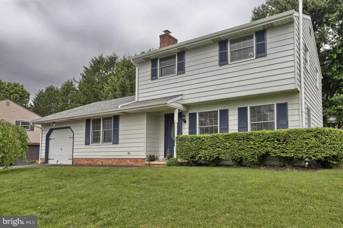 Lancaster, PA 17601,433 CANDLEWYCK RD