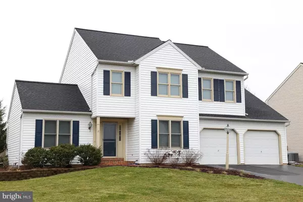 1833 KRYSTLE DR, Lancaster, PA 17602