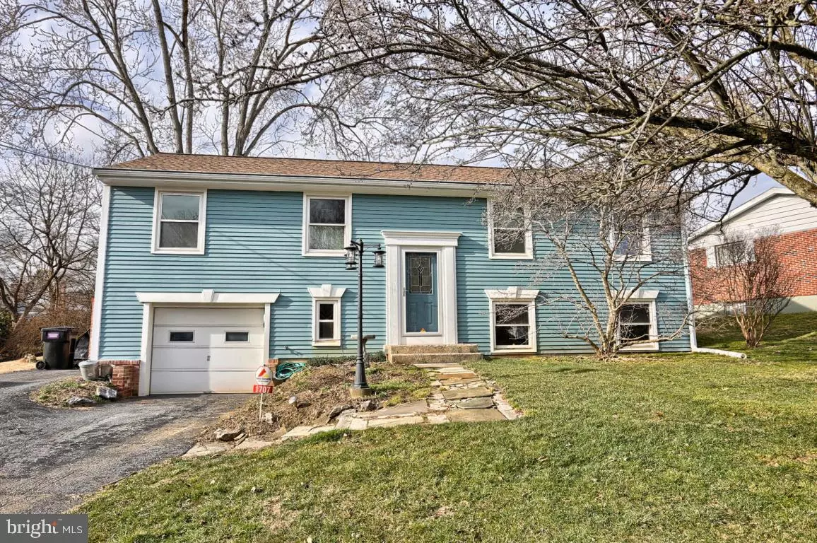 Lancaster, PA 17603,1707 COLONIAL MANOR DR