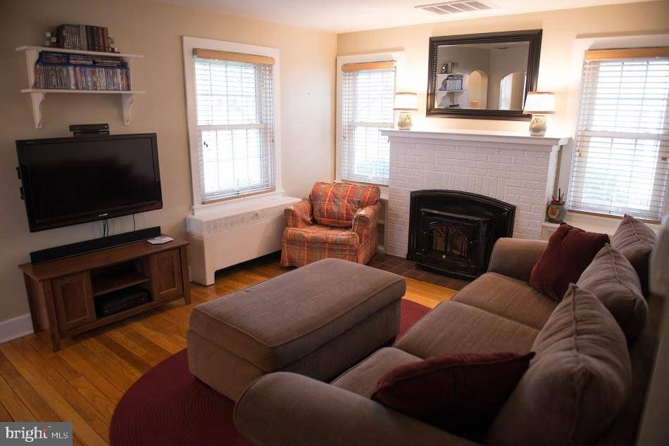 Strasburg, PA 17579,104 N DECATUR ST