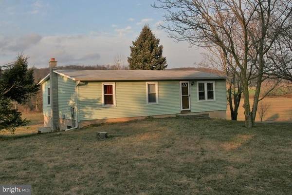 1353 MOUNTAIN DR, Fredericksburg, PA 17026