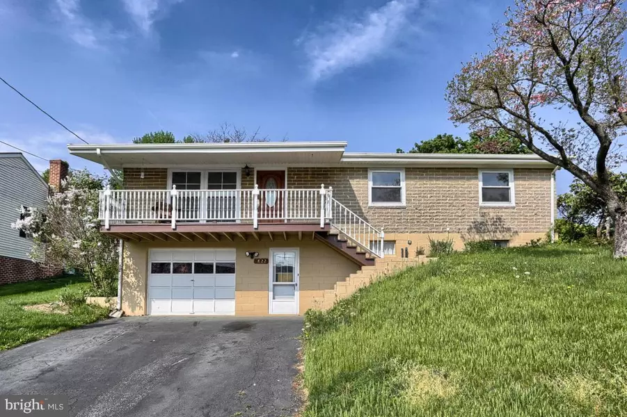 822 PLEASANTVIEW DR, Ephrata, PA 17522