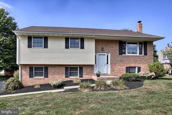 812 SCOTT LN, Lititz, PA 17543