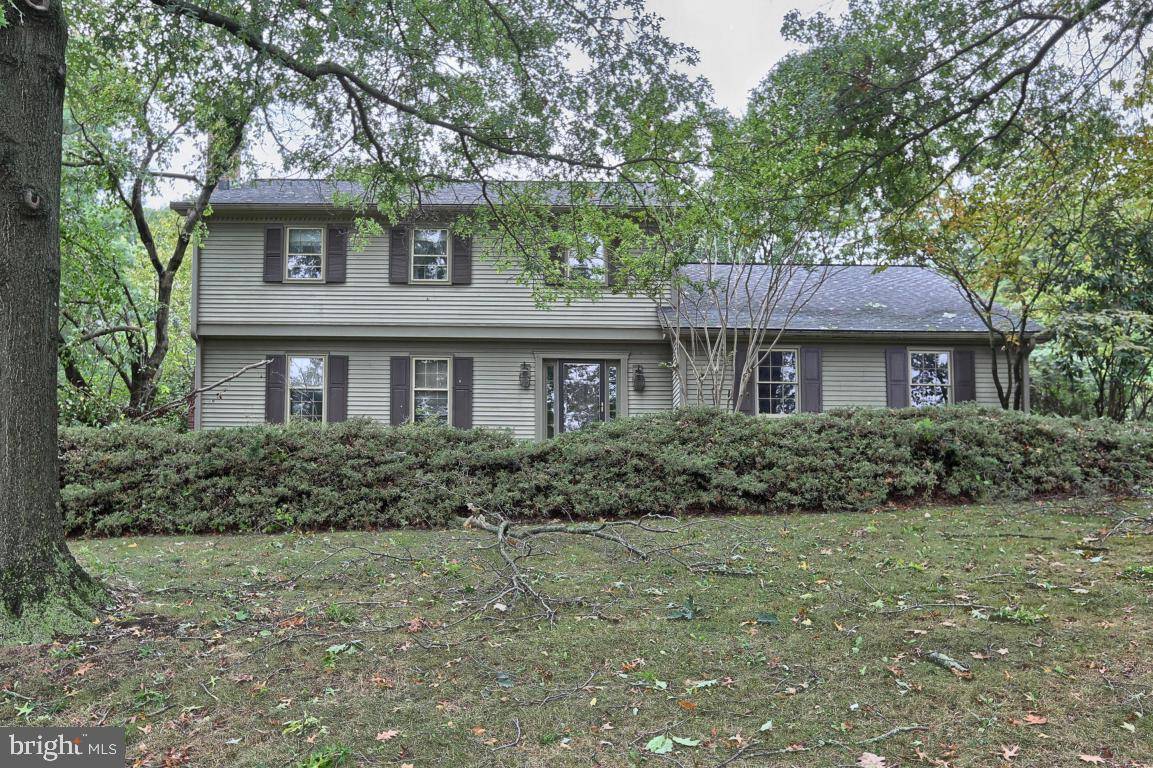 3331 COCHRAN DR, Lancaster, PA 17601