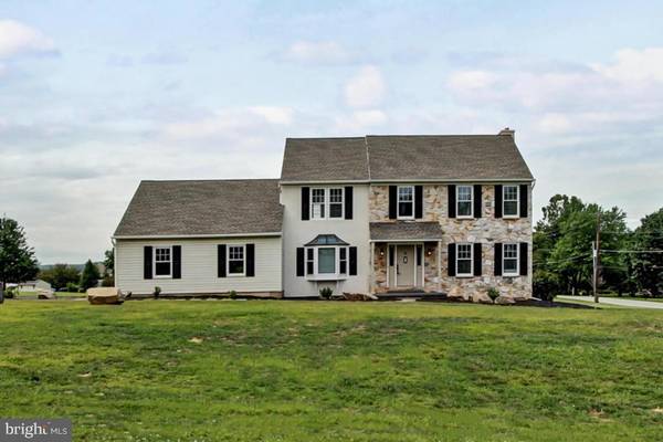 67 VINCENT DR, Honey Brook, PA 19344