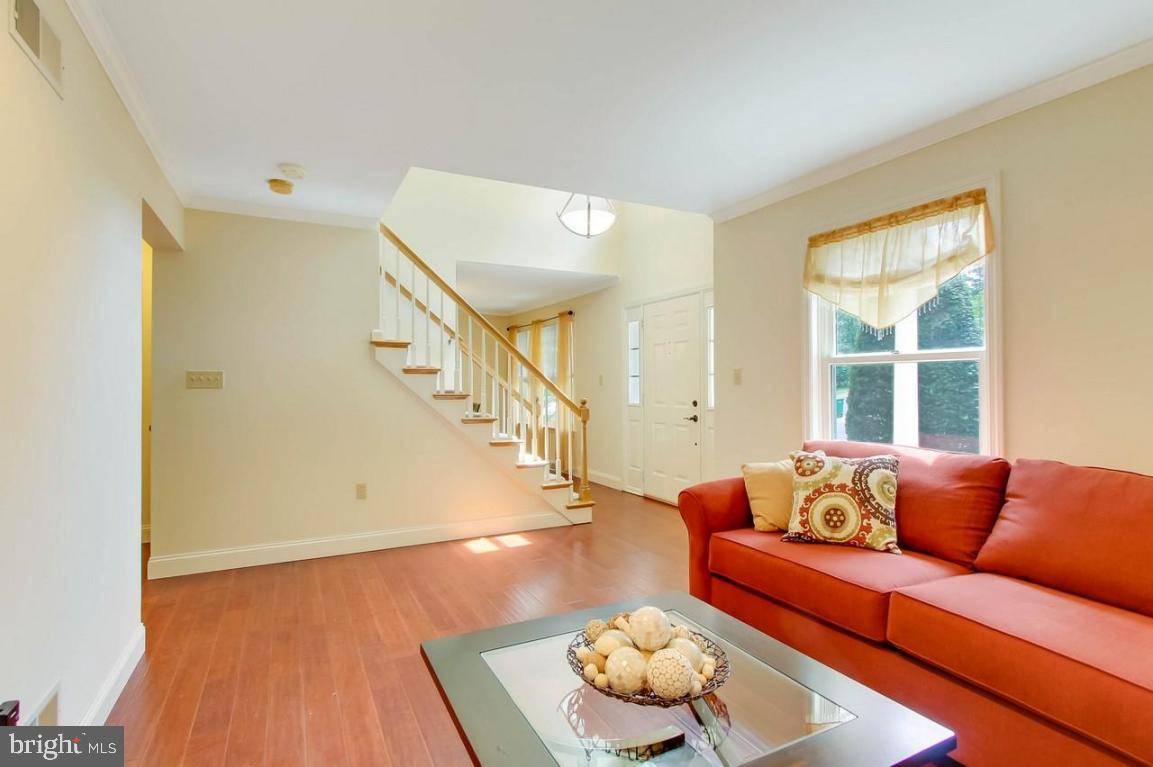 Lititz, PA 17543,726 FARNUM RD