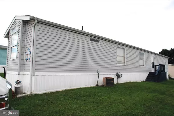 Lancaster, PA 17603,202 THRUSH CT N