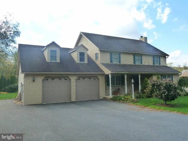 261 MILLWAY RD, Ephrata, PA 17522