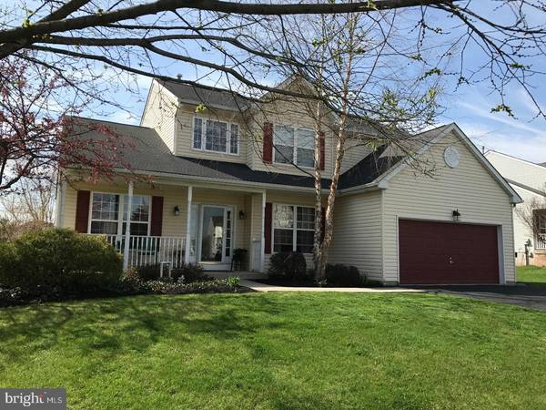 15 MEADOW DR, Gilbertsville, PA 19525