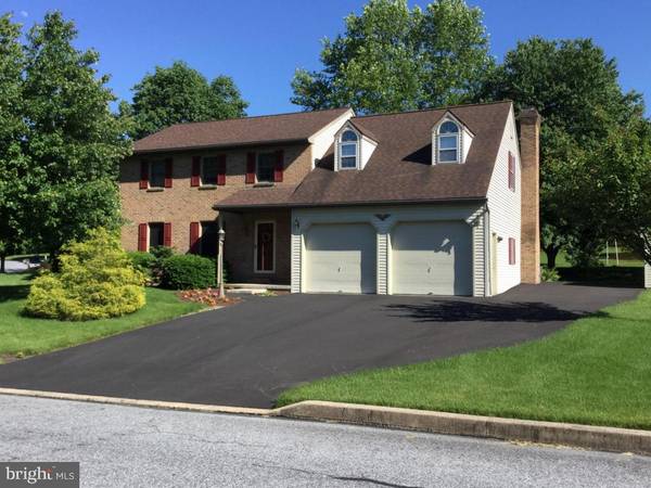 6 ROBERT RD, Lititz, PA 17543