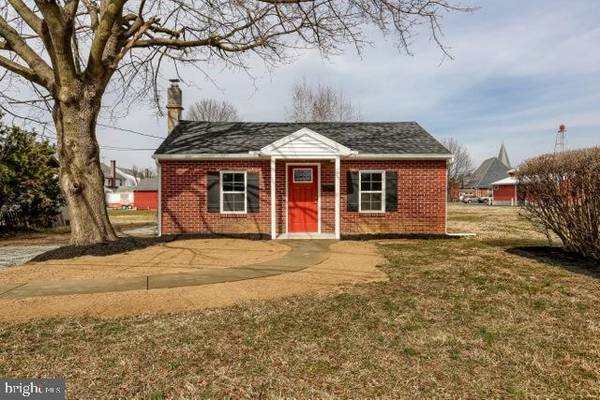 45 W FRANKLIN ST, Strasburg, PA 17579