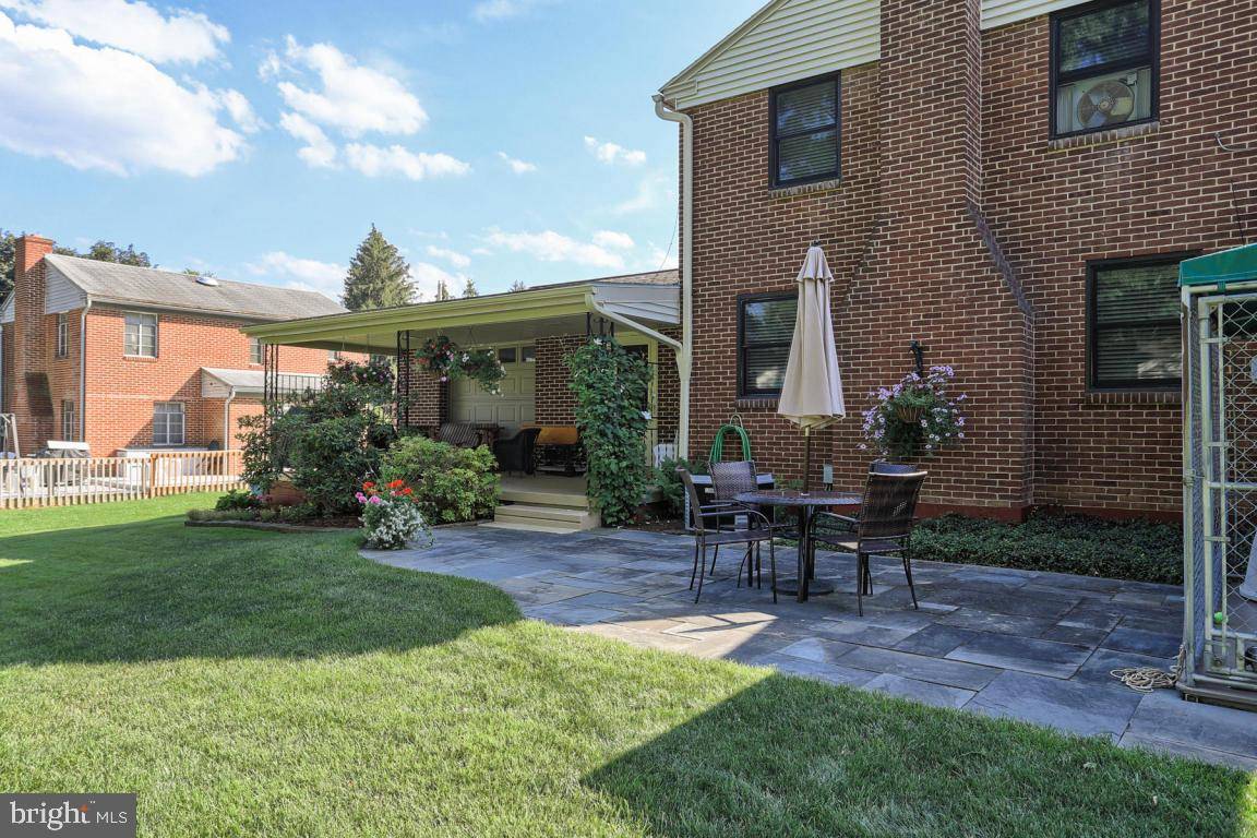 Lancaster, PA 17602,1827 DIVOT CT