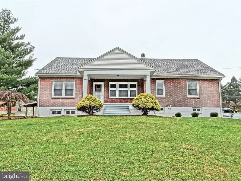 33 OLD MILL RD, Ephrata, PA 17522