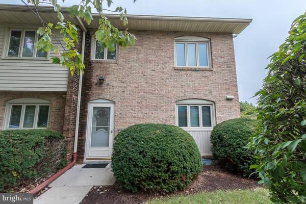 15 FULTON ST, Akron, PA 17501