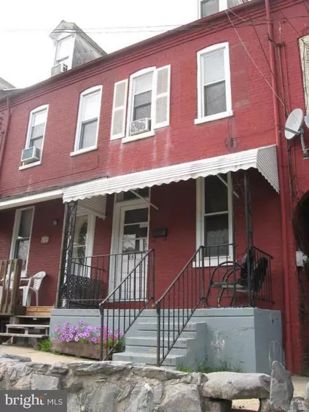 851 LANCASTER AVE, Columbia, PA 17512