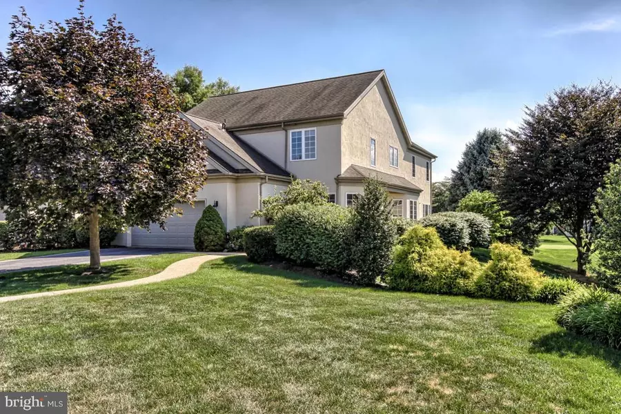 1000 LAURELDALE DR, Lititz, PA 17543