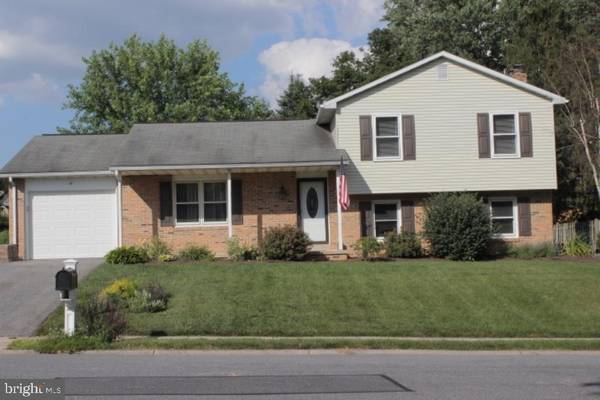 421 ASHFORD DR, Lancaster, PA 17601